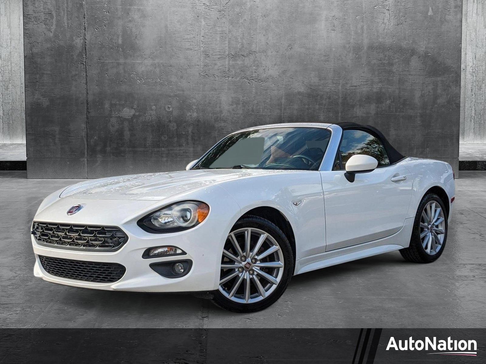 2017 FIAT 124 Spider Vehicle Photo in Jacksonville, FL 32256