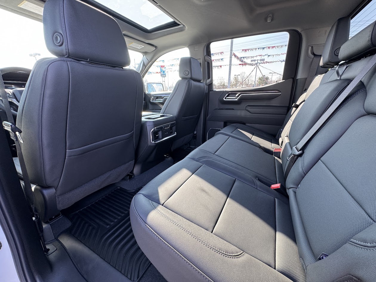 2025 Chevrolet Silverado 1500 Vehicle Photo in BOONVILLE, IN 47601-9633