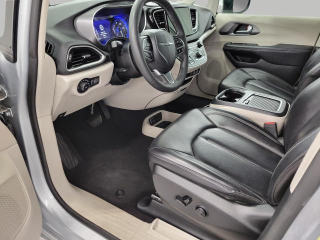 2023 Chrysler Pacifica Vehicle Photo in APPLETON, WI 54914-4656