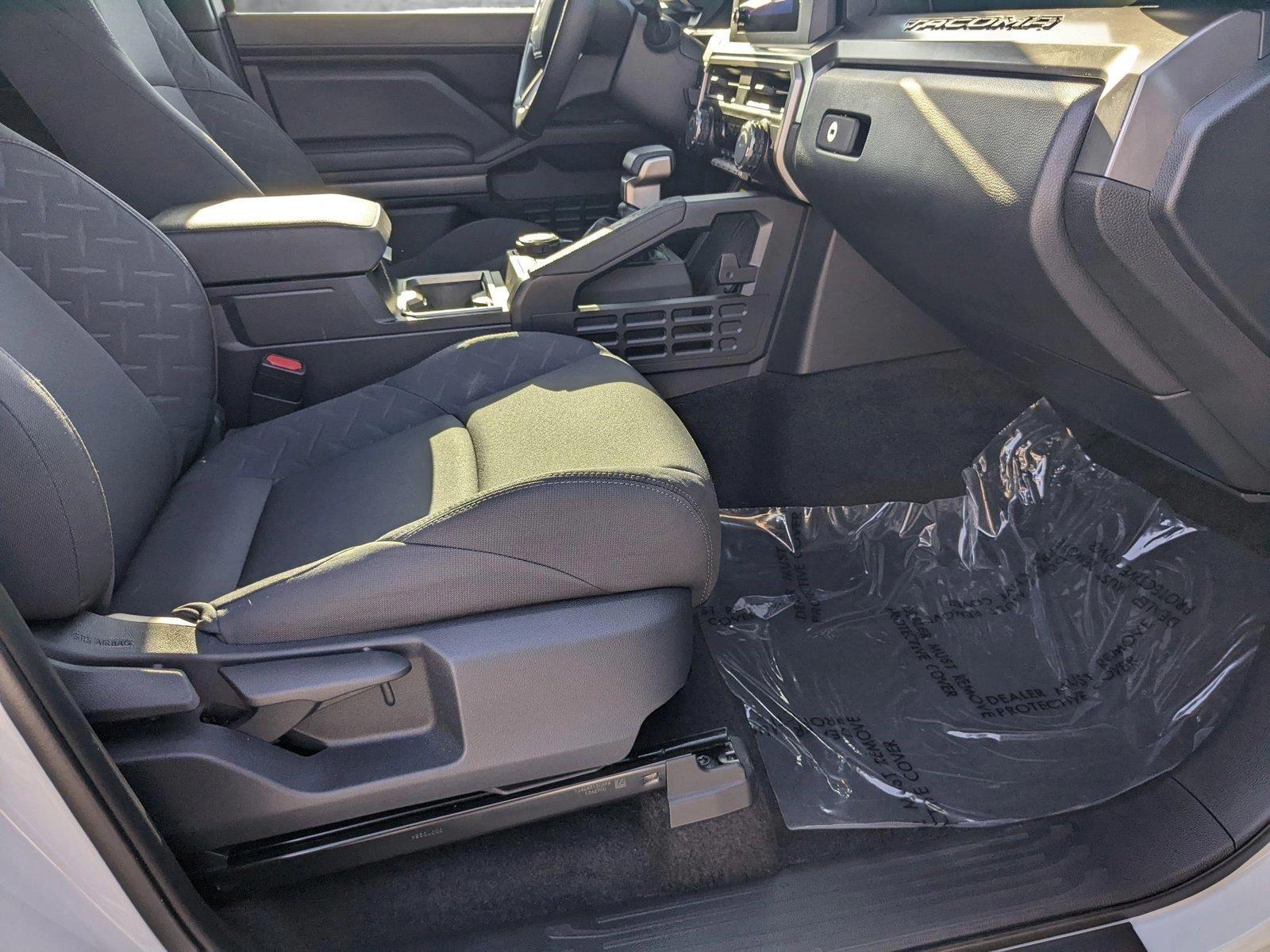 2024 Toyota Tacoma 4WD Vehicle Photo in Davie, FL 33331