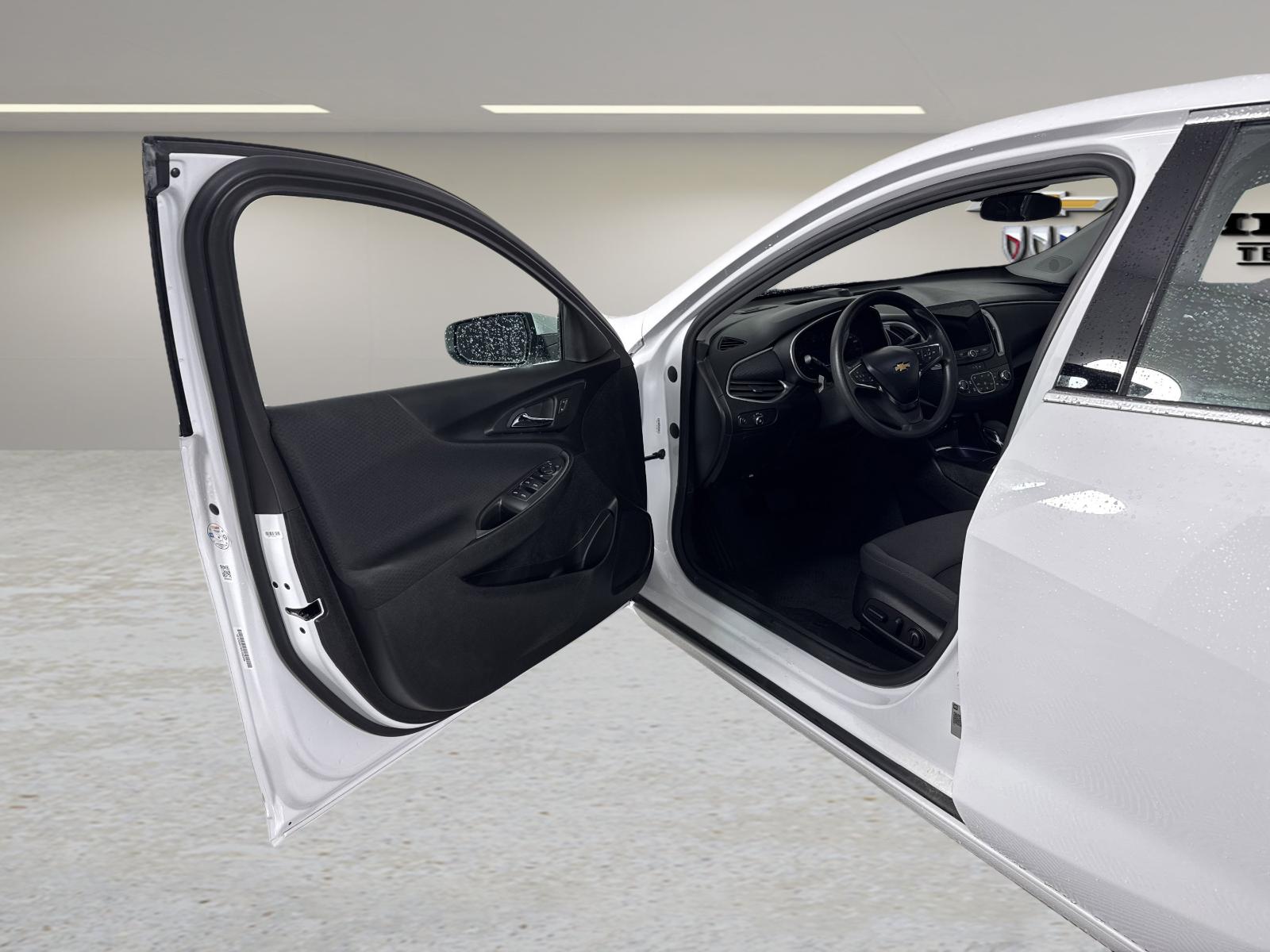 2023 Chevrolet Malibu Vehicle Photo in GEORGETOWN, TX 78626-7508