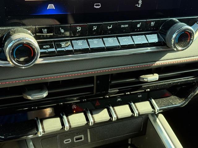 2025 Chevrolet Colorado Vehicle Photo in COLUMBIA, MO 65203-3903