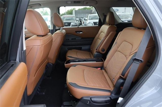 2025 Nissan Pathfinder Vehicle Photo in Hazelwood, MO 63042