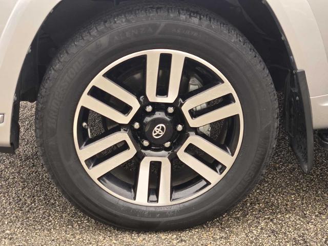 2020 Toyota 4Runner Vehicle Photo in DENTON, TX 76210-9321