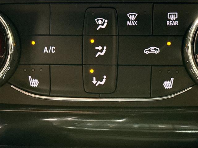 2024 Chevrolet Trailblazer Vehicle Photo in EVERETT, WA 98203-5662