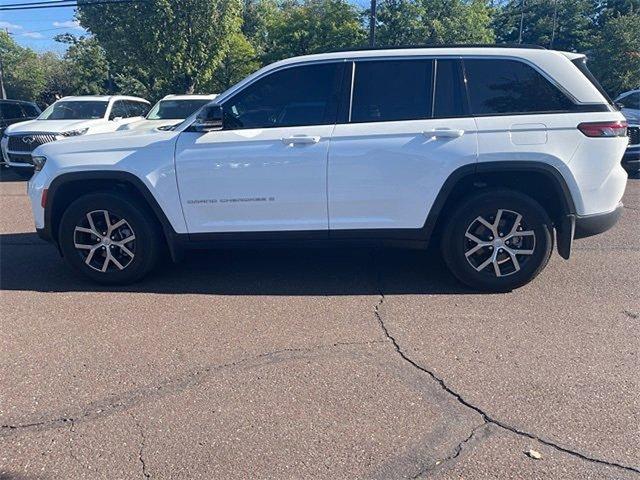 2024 Jeep Grand Cherokee Vehicle Photo in Willow Grove, PA 19090