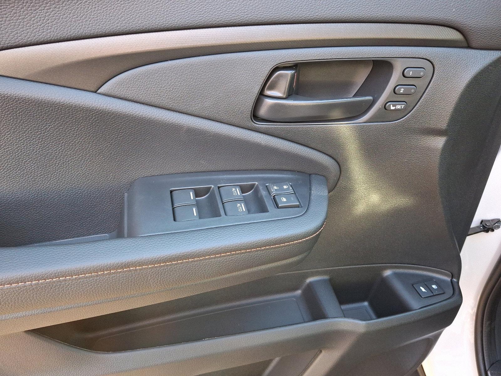 2025 Honda Passport Vehicle Photo in Harrisburg, PA 17111