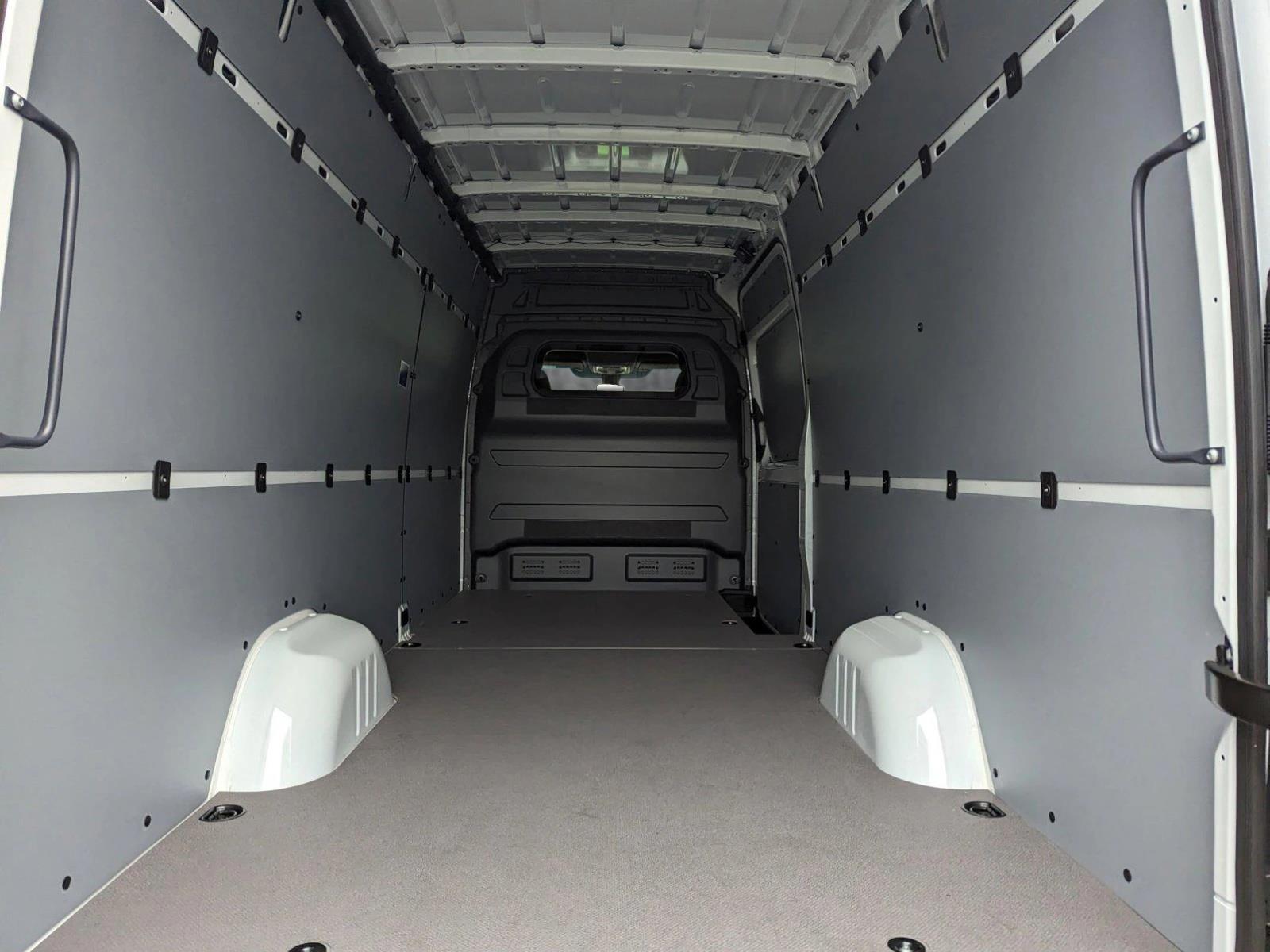 2024 Mercedes-Benz eSprinter Cargo Van Vehicle Photo in Coconut Creek, FL 33073