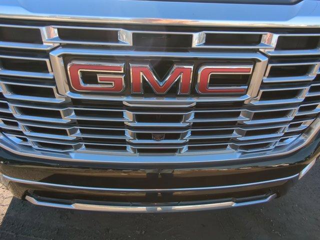 2025 GMC Yukon XL Vehicle Photo in ALBERTVILLE, AL 35950-0246