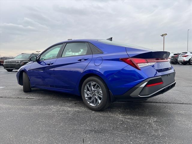 2024 Hyundai ELANTRA Vehicle Photo in Shiloh, IL 62269