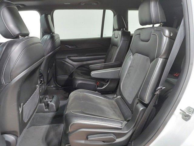 2023 Jeep Grand Cherokee L Vehicle Photo in SAUK CITY, WI 53583-1301