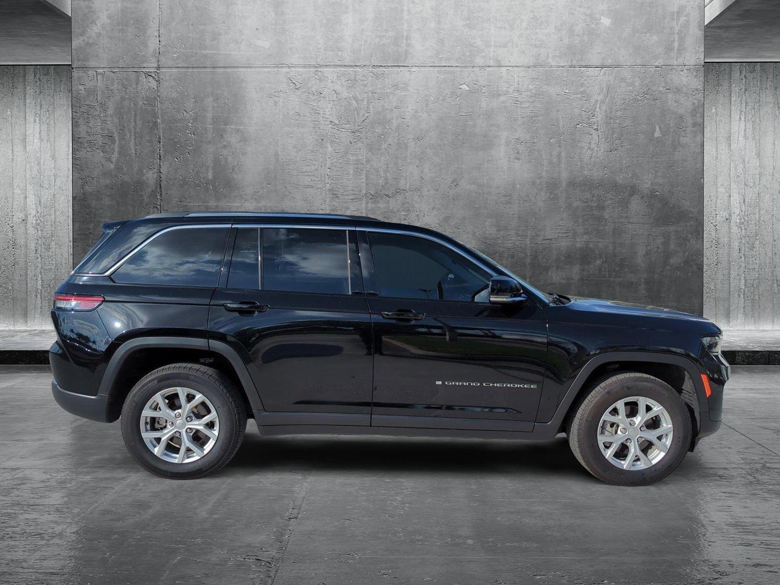 2023 Jeep Grand Cherokee Vehicle Photo in Pembroke Pines, FL 33027