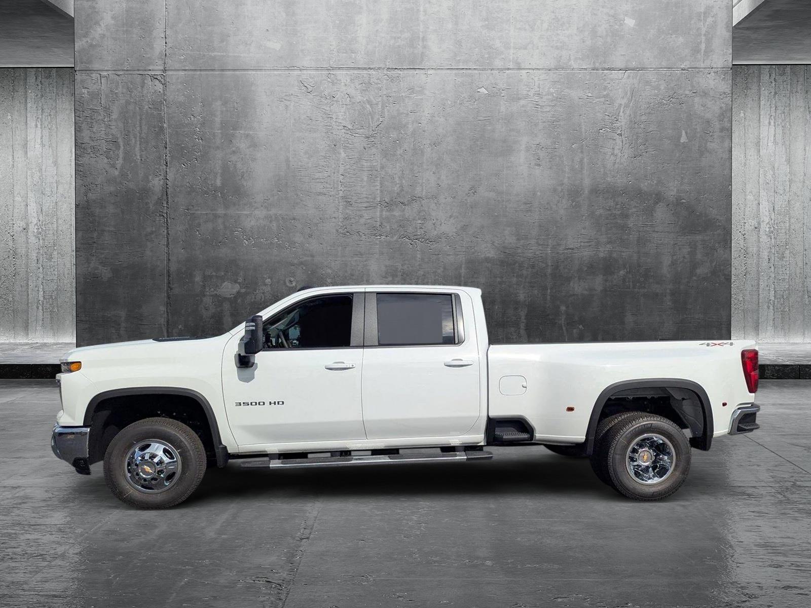 2025 Chevrolet Silverado 3500 HD Vehicle Photo in GREENACRES, FL 33463-3207