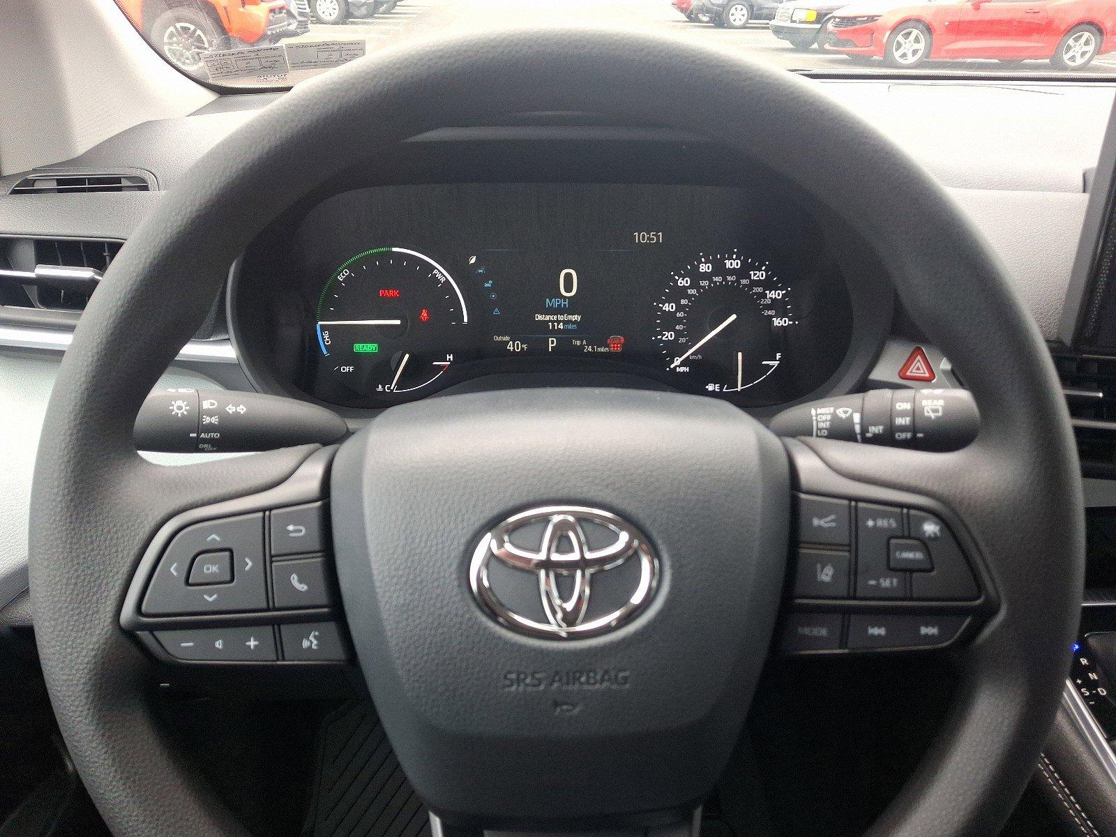 2025 Toyota Sienna Vehicle Photo in Harrisburg, PA 17111