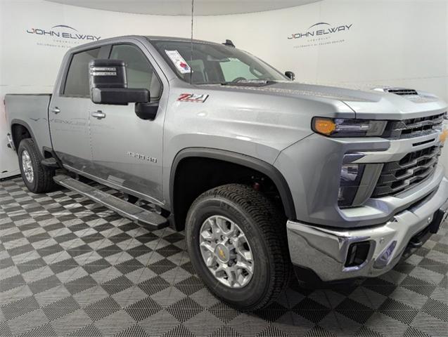 2025 Chevrolet Silverado 2500 HD Vehicle Photo in ENGLEWOOD, CO 80113-6708