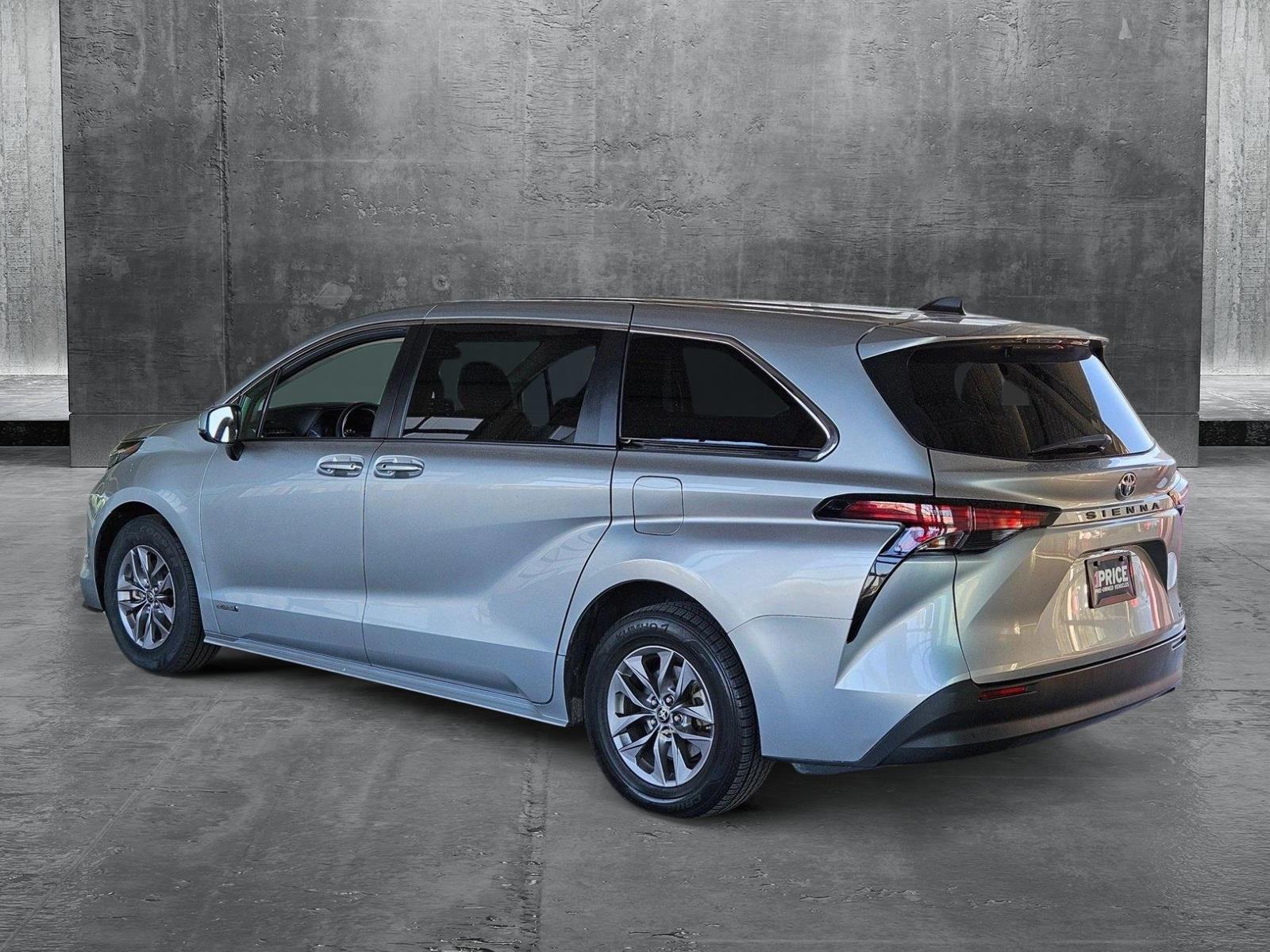 2021 Toyota Sienna Vehicle Photo in Henderson, NV 89014