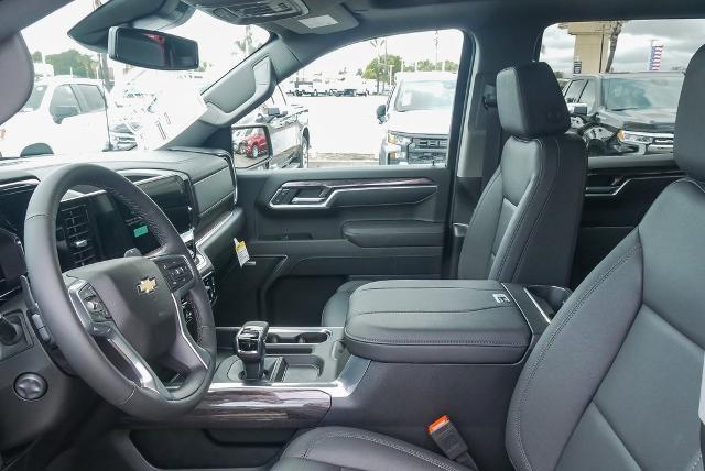 2025 Chevrolet Silverado 1500 Vehicle Photo in VENTURA, CA 93003-8585