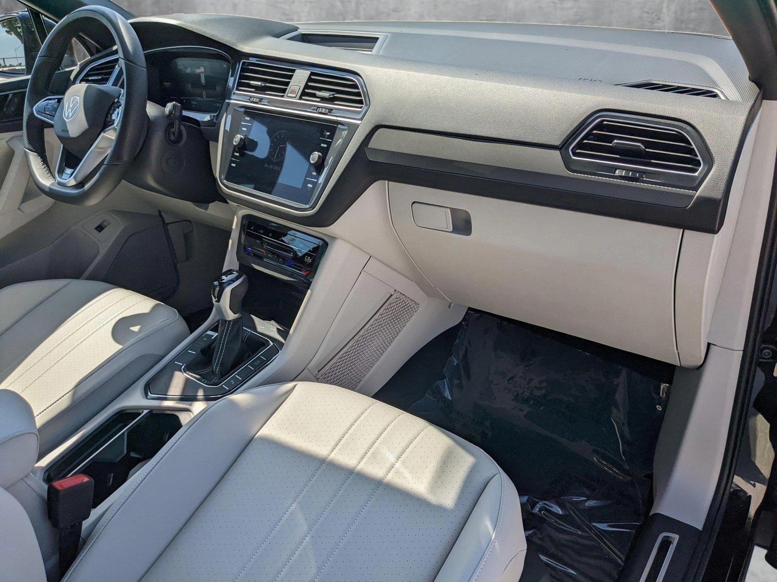2024 Volkswagen Tiguan Vehicle Photo in Davie, FL 33331
