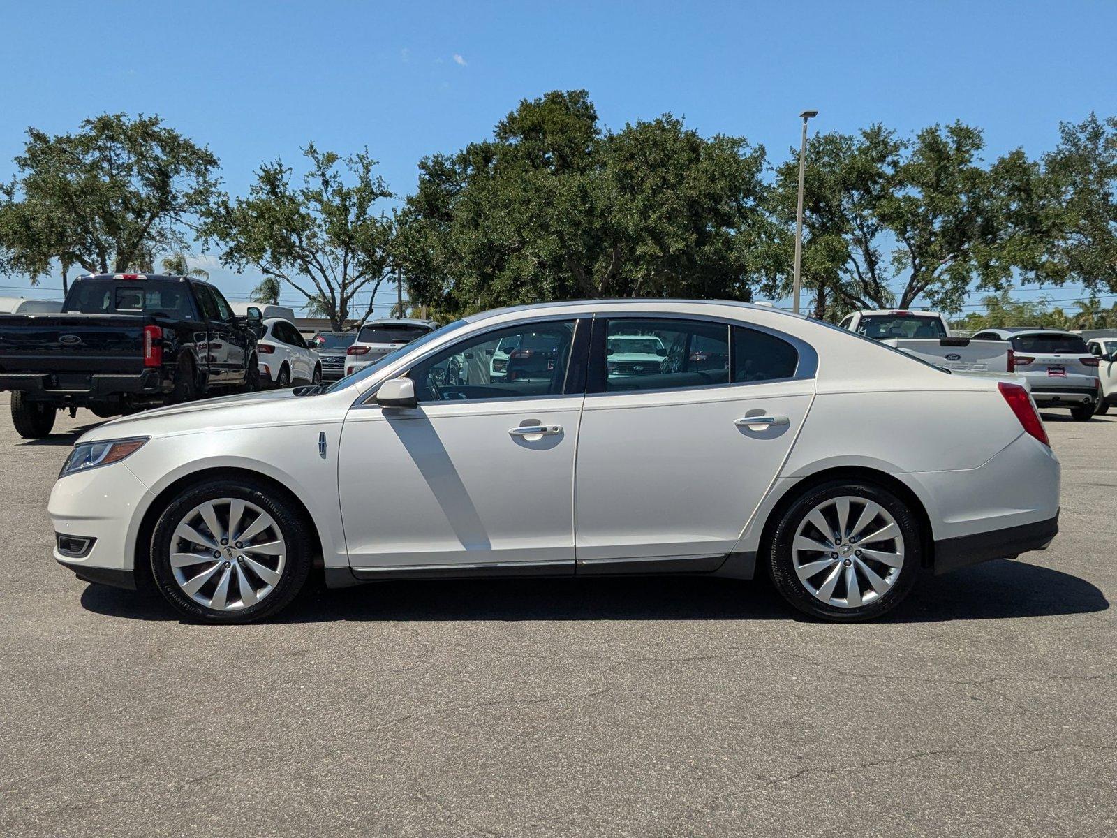 2015 Lincoln MKS Vehicle Photo in St. Petersburg, FL 33713
