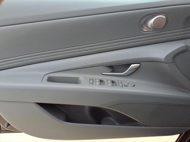 2025 Hyundai ELANTRA Hybrid Vehicle Photo in Peoria, IL 61615