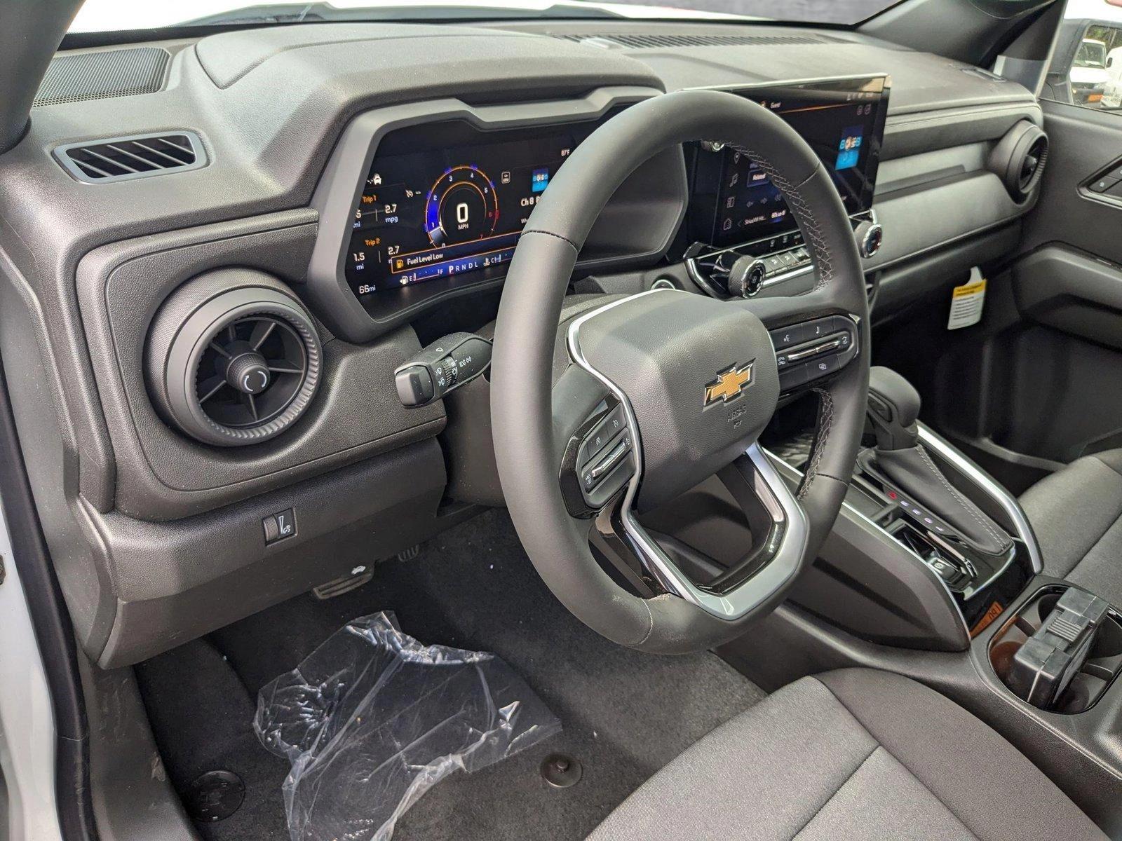 2025 Chevrolet Colorado Vehicle Photo in MIAMI, FL 33134-2699