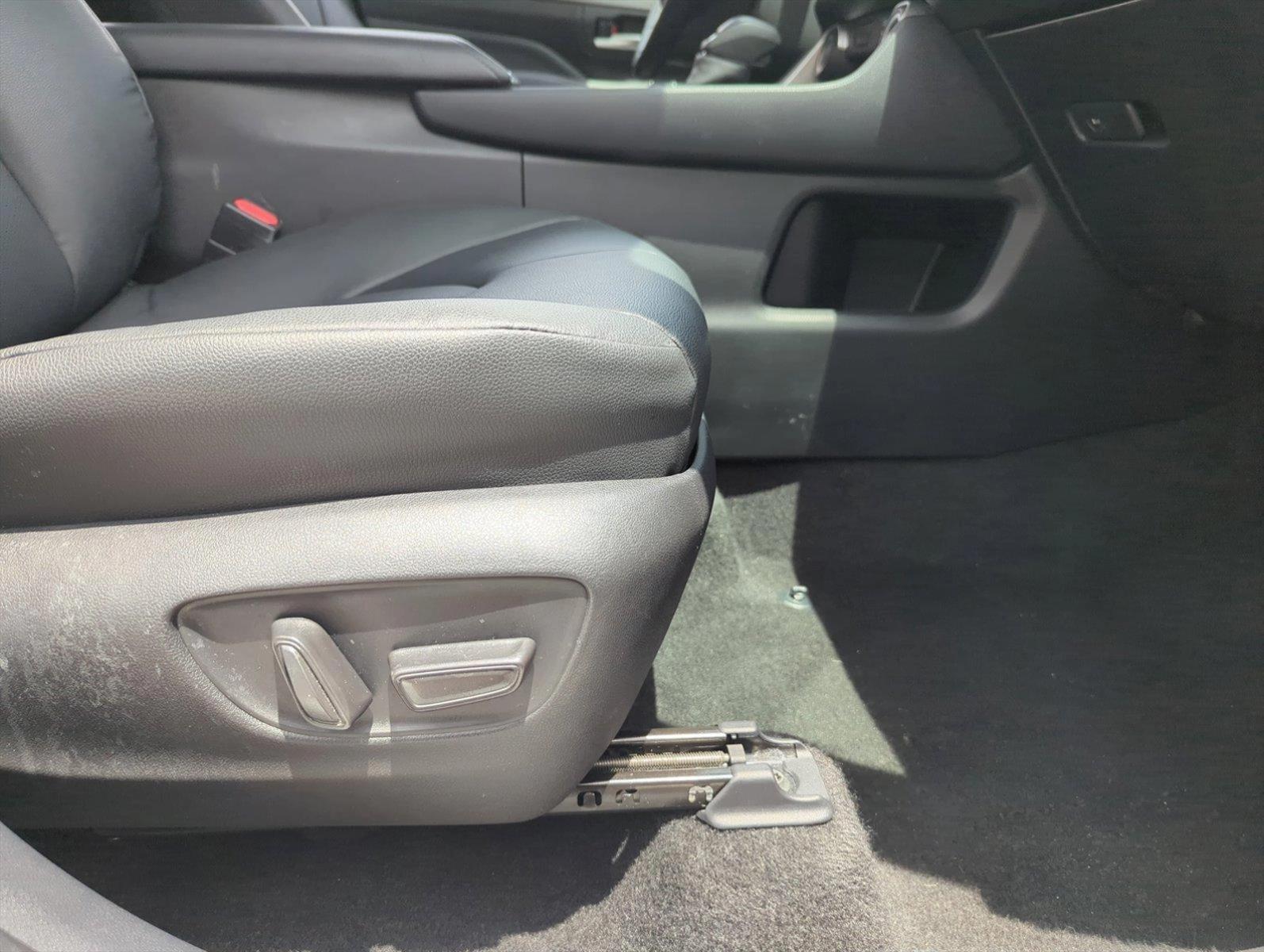 2024 Toyota Grand Highlander Vehicle Photo in Ft. Myers, FL 33907