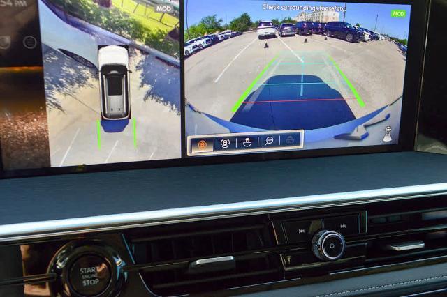 2025 INFINITI QX80 Vehicle Photo in Houston, TX 77090