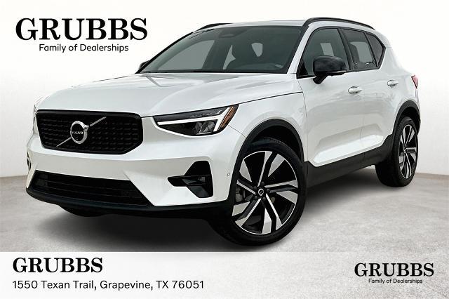 2024 Volvo XC40 Vehicle Photo in Grapevine, TX 76051