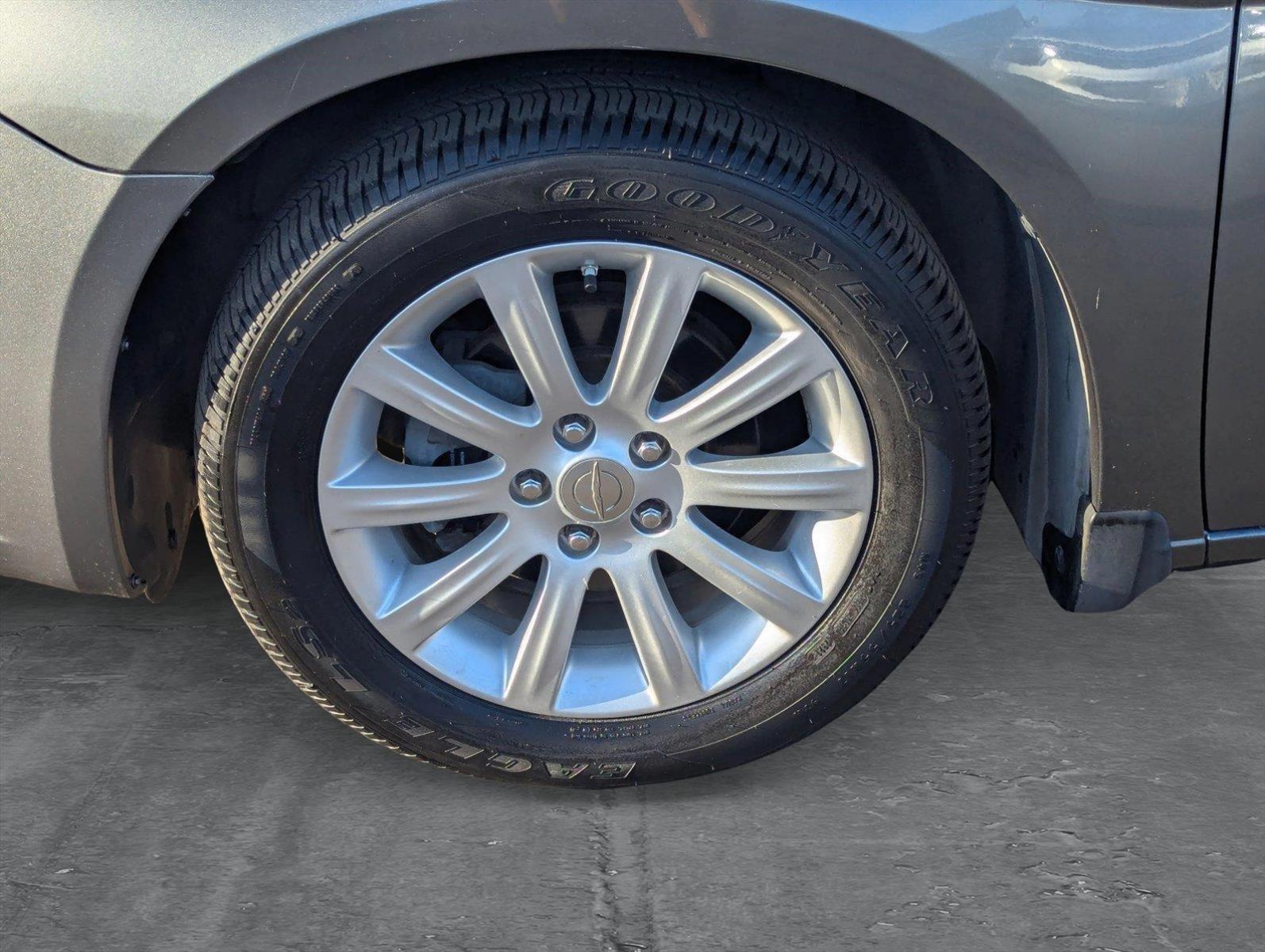 2012 Chrysler 200 Vehicle Photo in MIAMI, FL 33134-2699