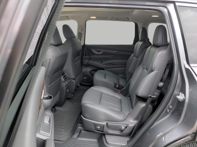 2025 Subaru Ascent Vehicle Photo in Green Bay, WI 54304