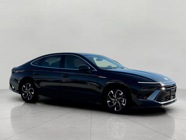 2025 Hyundai SONATA Vehicle Photo in Green Bay, WI 54304