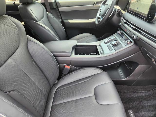 2025 Hyundai PALISADE Vehicle Photo in DENTON, TX 76210-9321