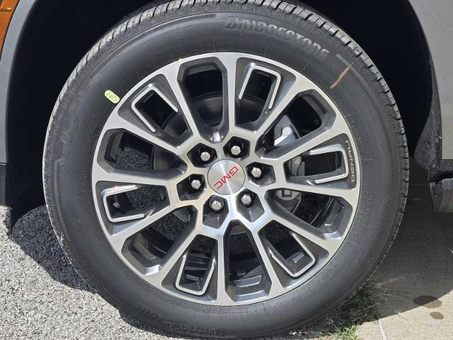 2025 GMC Yukon XL Vehicle Photo in DALLAS, TX 75209-3016