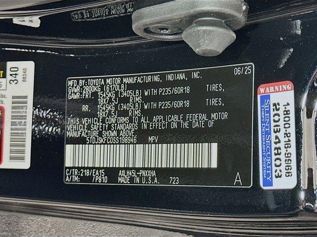2025 Toyota Sienna Vehicle Photo in Flemington, NJ 08822