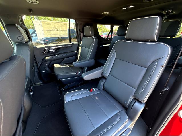 2025 Chevrolet Suburban Vehicle Photo in BEAUFORT, SC 29906-4218
