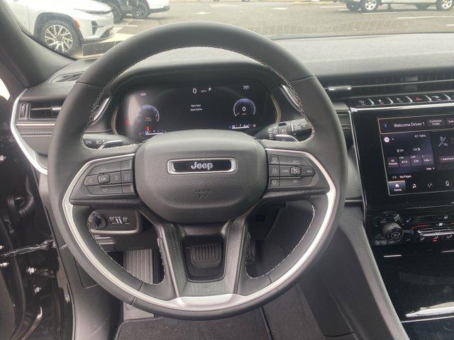2025 Jeep Grand Cherokee L Vehicle Photo in Doylsetown, PA 18901