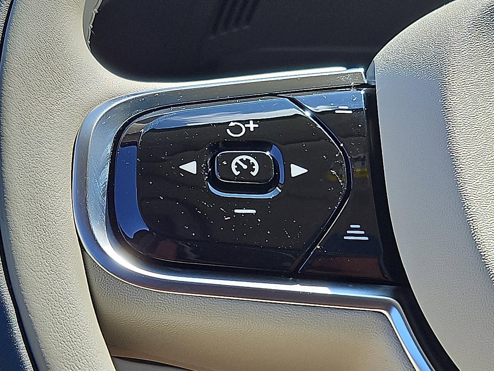 2024 Volvo XC60 Vehicle Photo in Trevose, PA 19053