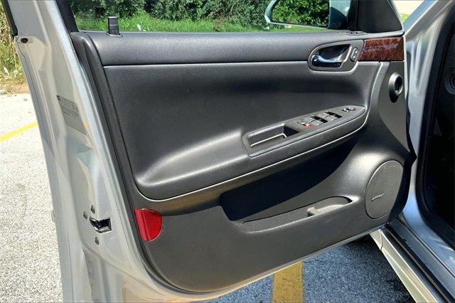 2014 Chevrolet Impala Vehicle Photo in KANSAS CITY, MO 64114-4545