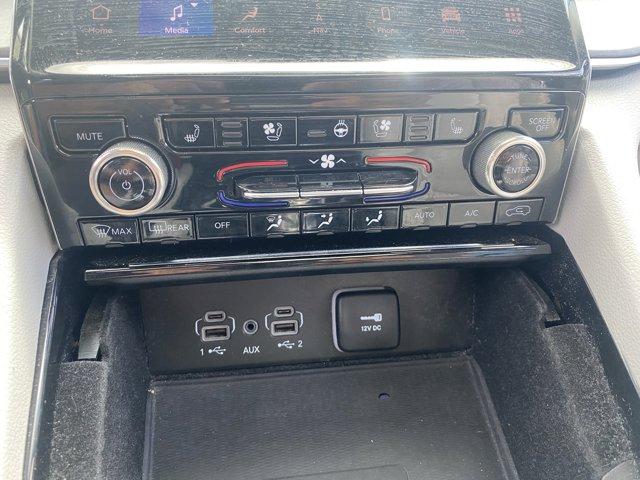 2021 Jeep Grand Cherokee L Vehicle Photo in Doylsetown, PA 18901