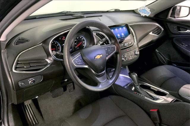 2019 Chevrolet Malibu Vehicle Photo in Lees Summit, MO 64086