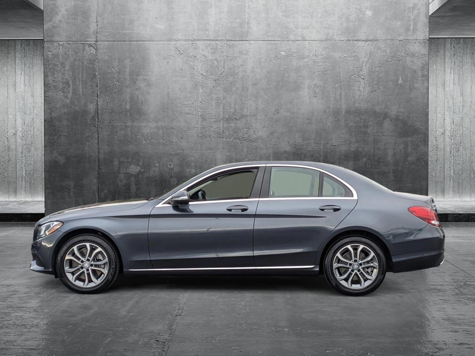 2015 Mercedes-Benz C-Class Vehicle Photo in VALENCIA, CA 91355-1705