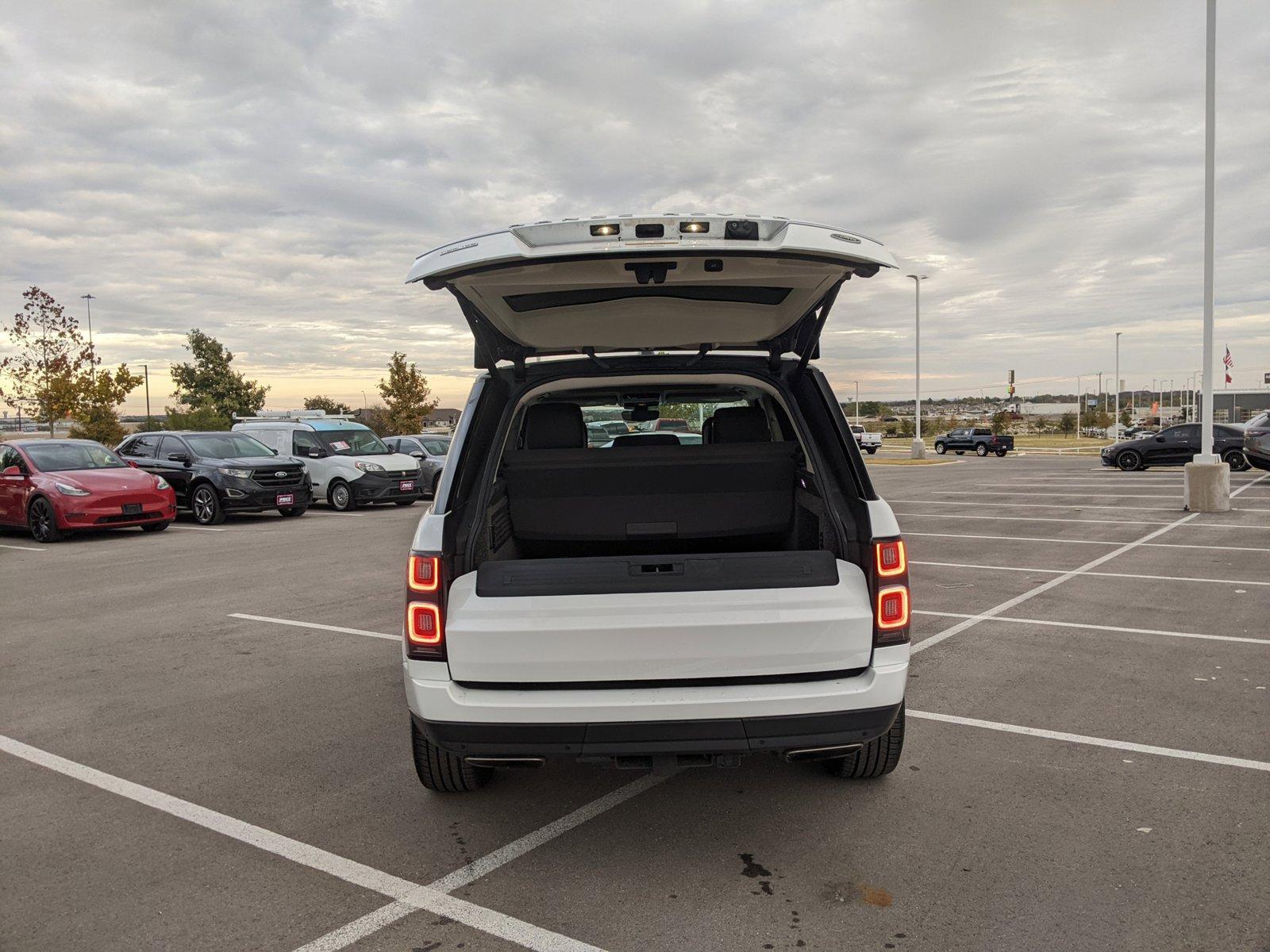 2018 Land Rover Range Rover Vehicle Photo in Austin, TX 78728