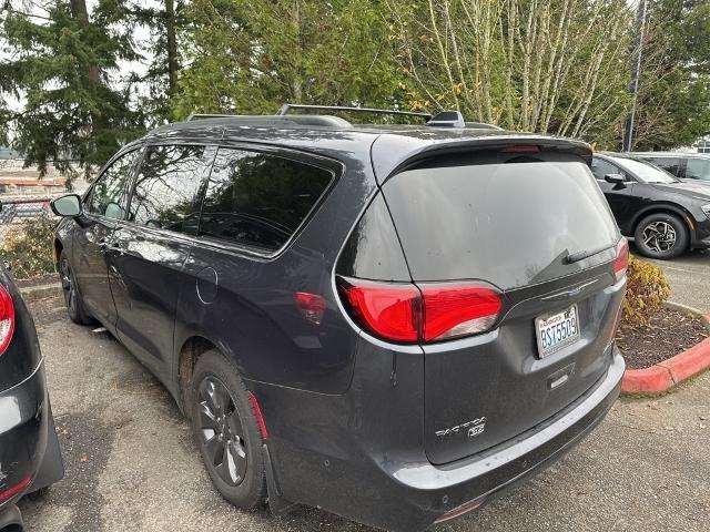 2020 Chrysler Pacifica Hybrid Limited photo 2