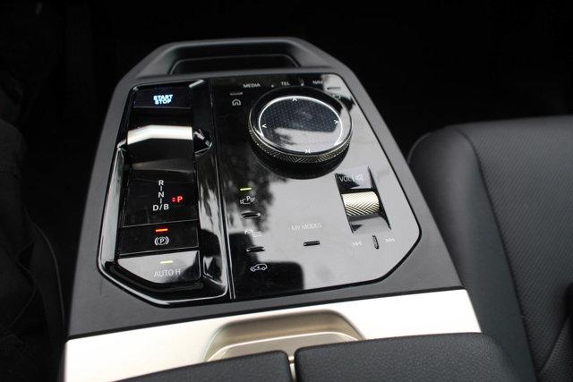 2022 BMW iX Vehicle Photo in HOUSTON, TX 77090