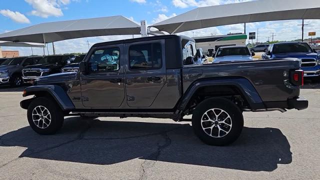 2024 Jeep Gladiator Vehicle Photo in San Angelo, TX 76901