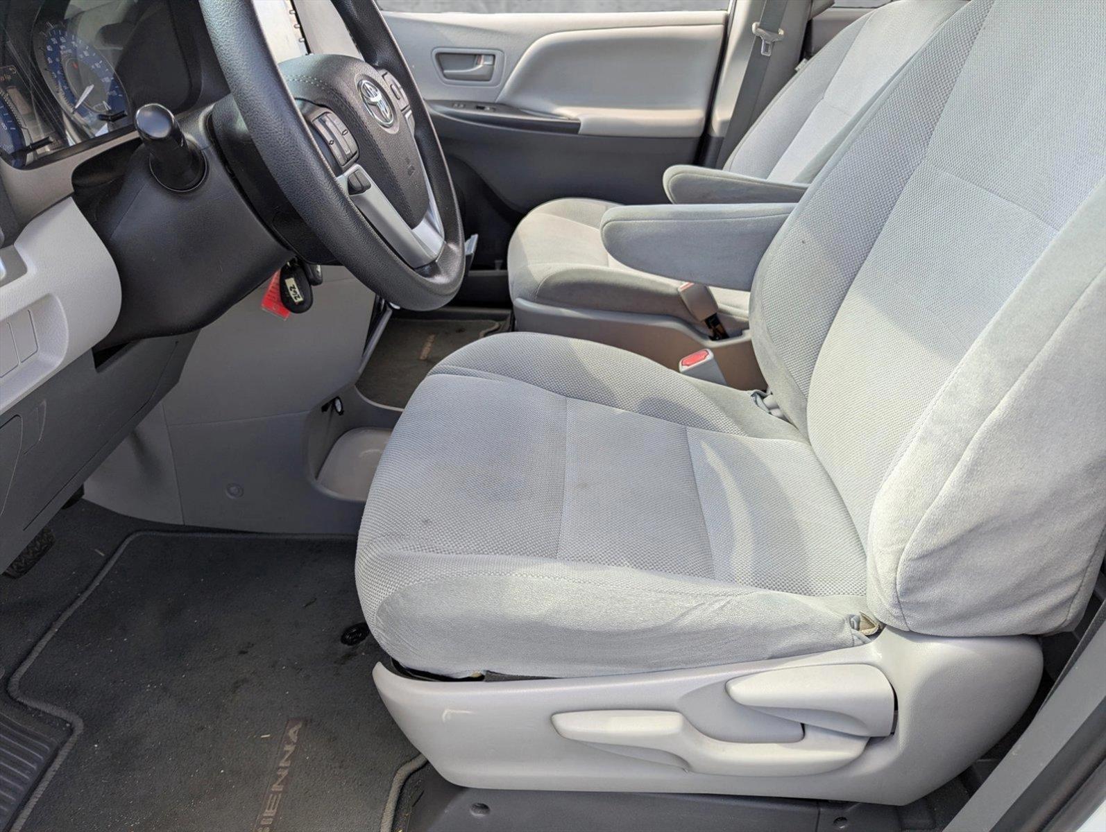 2020 Toyota Sienna Vehicle Photo in Ft. Myers, FL 33907