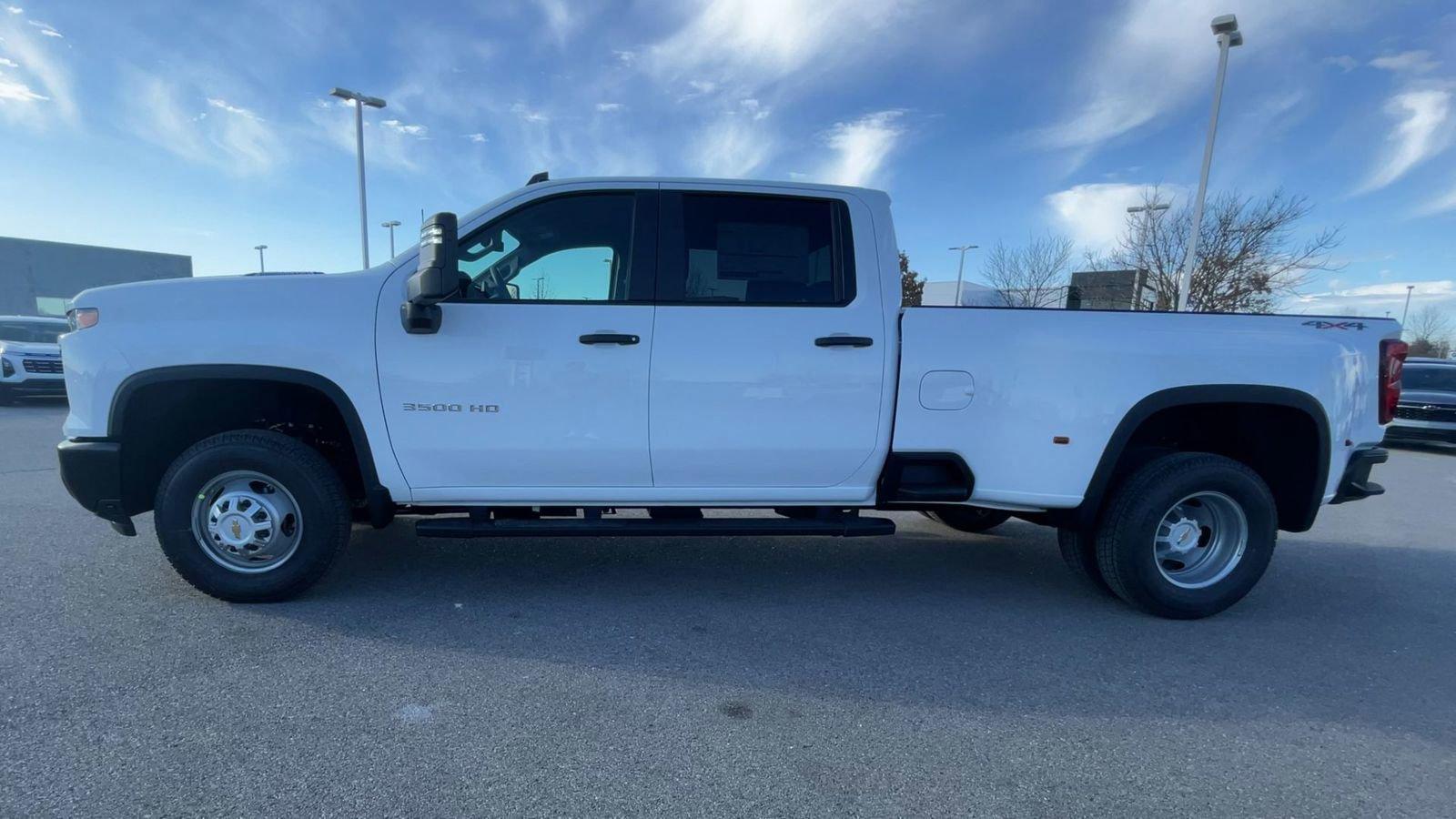 2025 Chevrolet Silverado 3500 HD Vehicle Photo in BENTONVILLE, AR 72712-4322