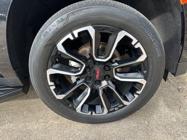 2022 GMC Yukon Vehicle Photo in MEDINA, OH 44256-9631