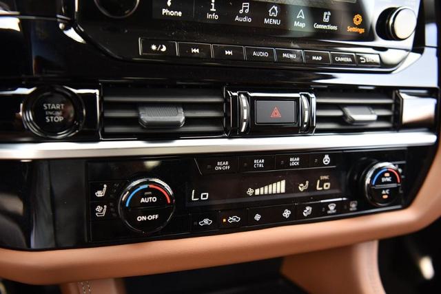 2025 Nissan Pathfinder Vehicle Photo in Ballwin, MO 63011