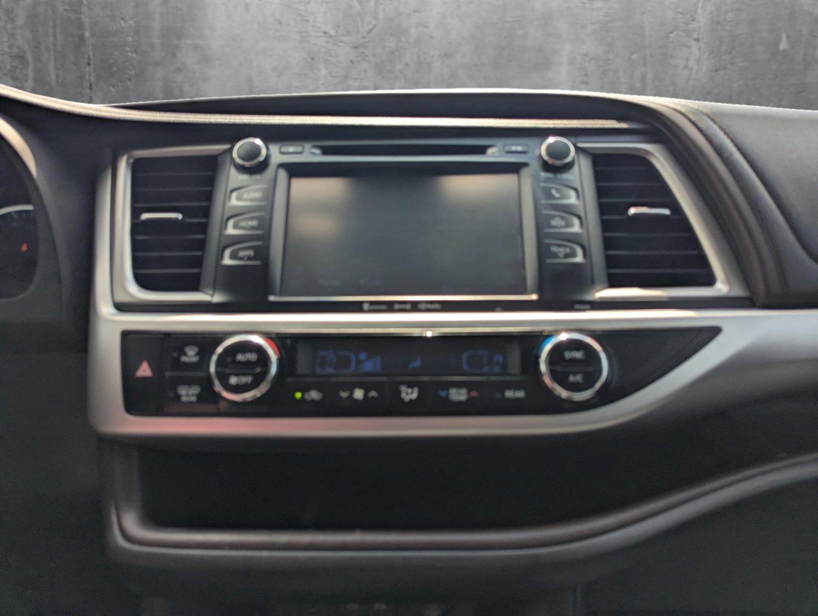 2017 Toyota Highlander Vehicle Photo in Corpus Christi, TX 78415